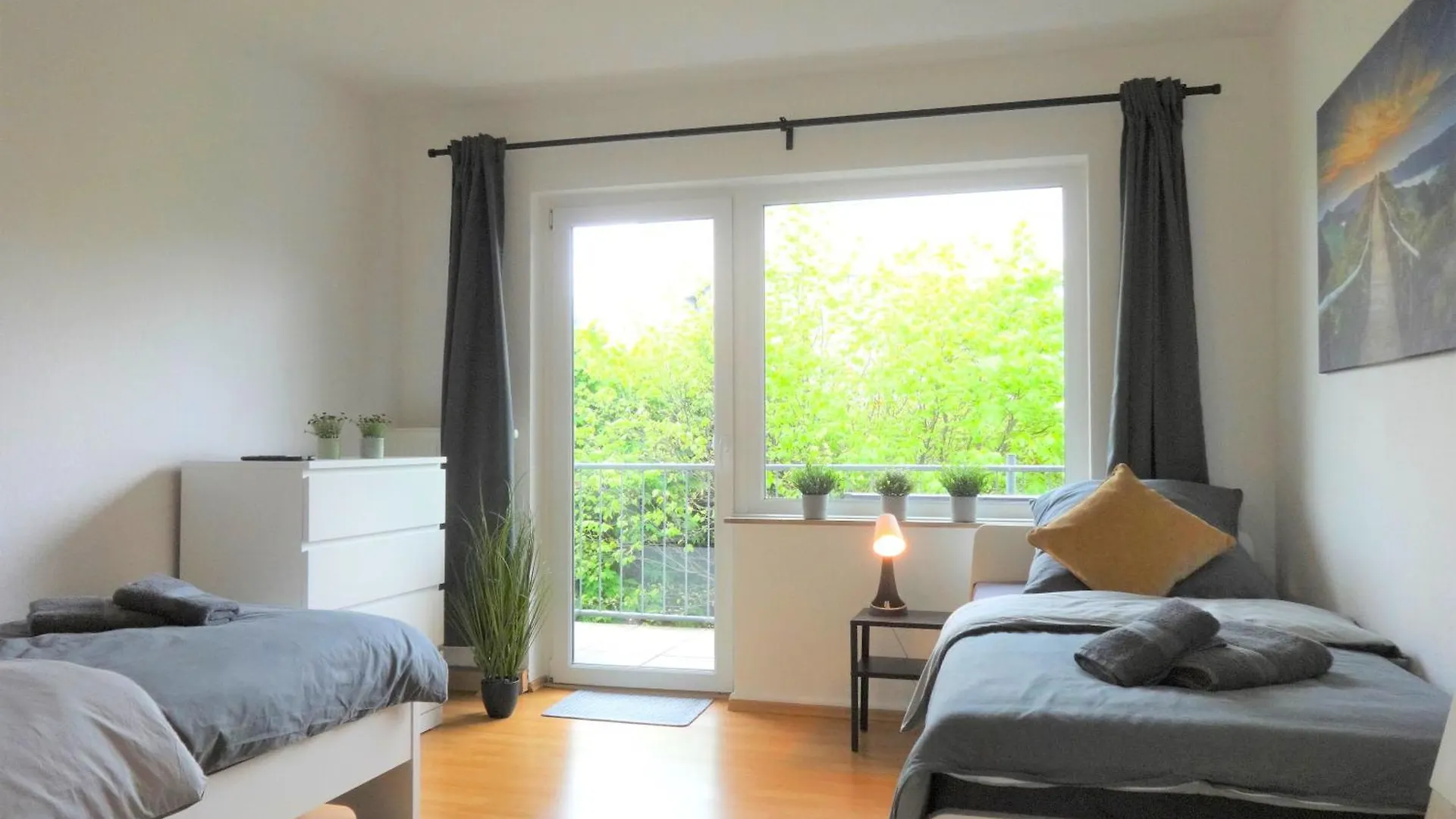 Helles Apartment Mit Balkon Fuer 5 Personen Schwerte 0*,  Germany
